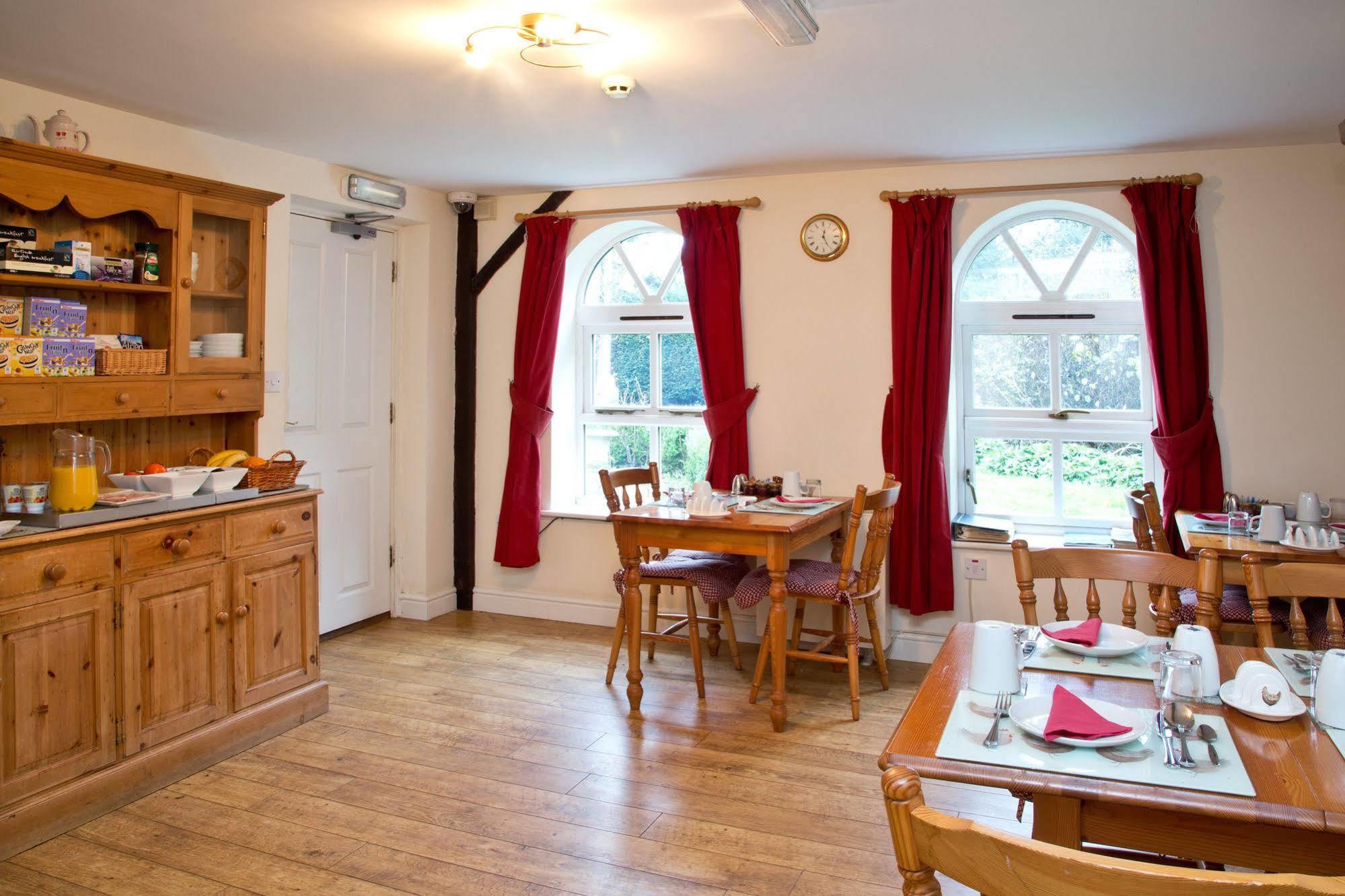 Detling Coachhouse Bed & Breakfast Maidstone Exterior photo